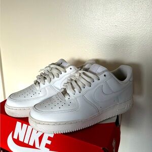 Nike Air Forces size 8